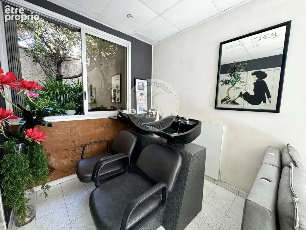 VIEILLE CHAPELLE/PROCHE POINTE ROUGE: Salon de coiffure   Bail tout commerce, excellente visibilité - photo 8