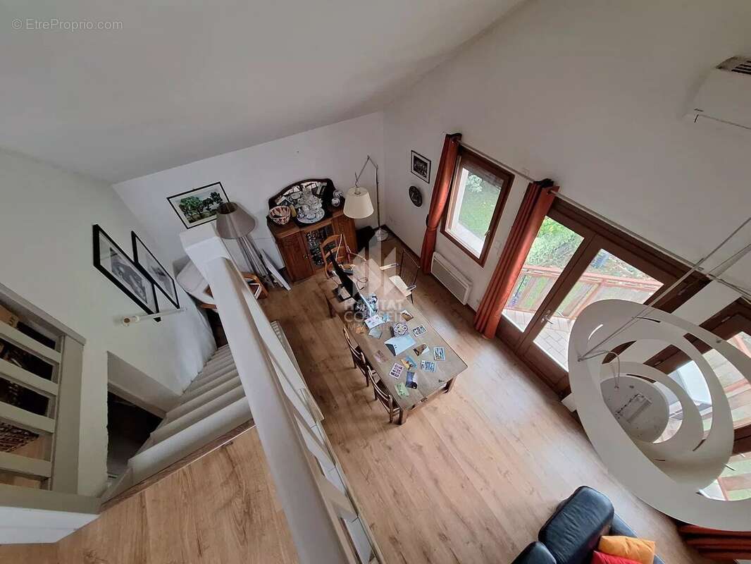 Appartement à FONTAINE