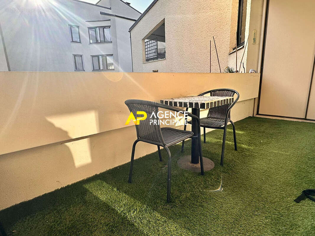 Appartement à SARTROUVILLE