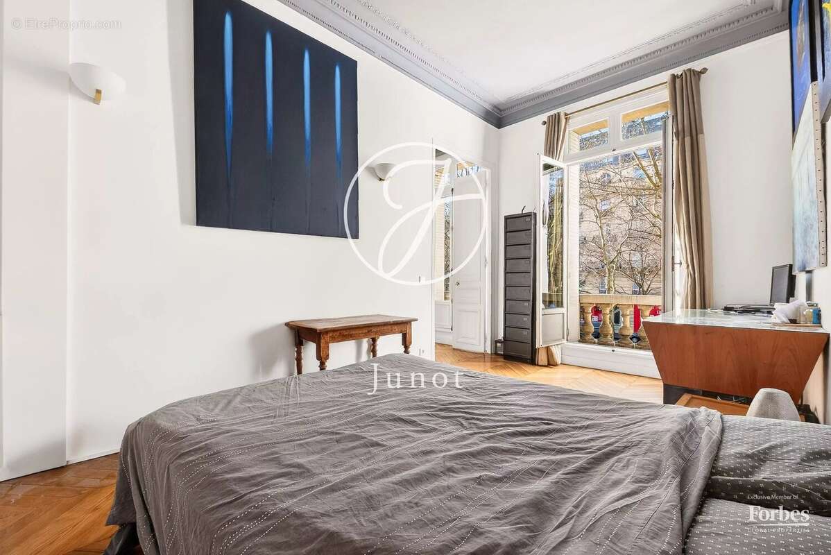 Appartement à PARIS-9E