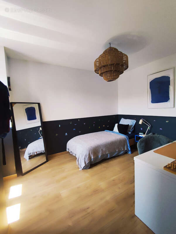 COUBRON - Maison 8 pièces de + de 210 m2 avec 4 chambres avec sous-sol total et jardin - photo 8