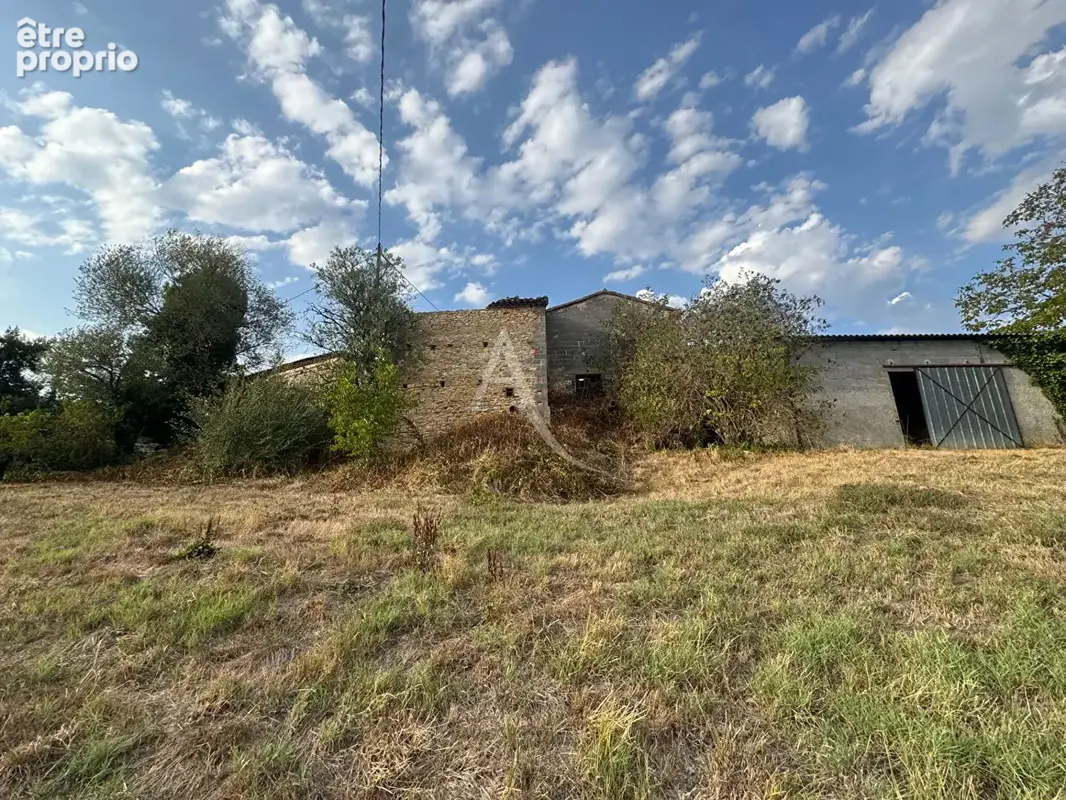 FORENTIN, Maison à rénover de 466 m² - photo 8