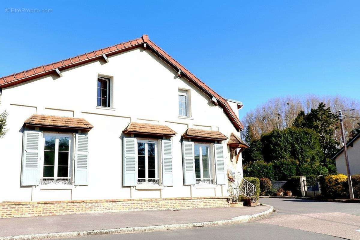 Maison à MOUY