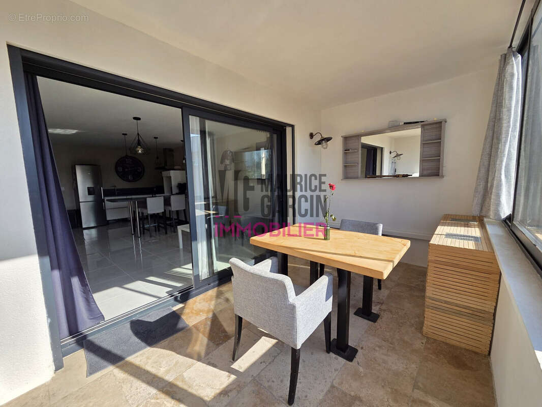 Appartement à L'ISLE-SUR-LA-SORGUE