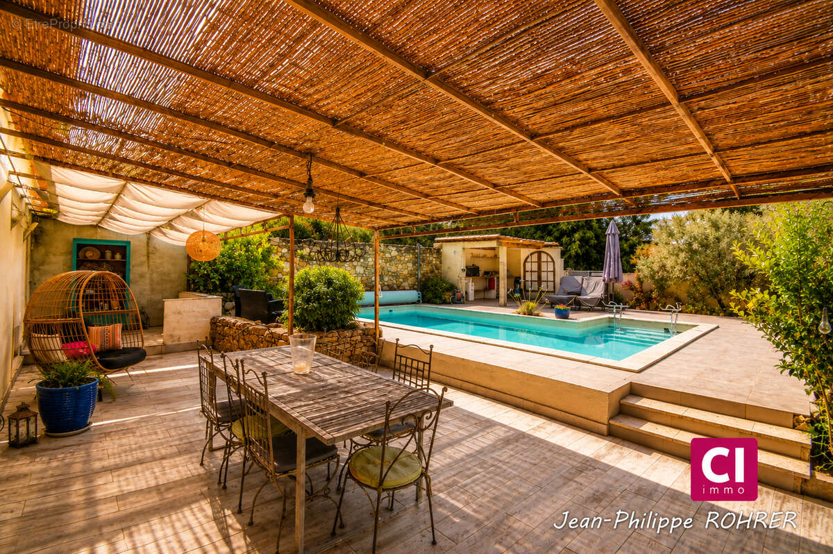 Maison récente 7 pièces avec piscine à vendre à Sainte-Anastasie-sur-Issole - photo 17