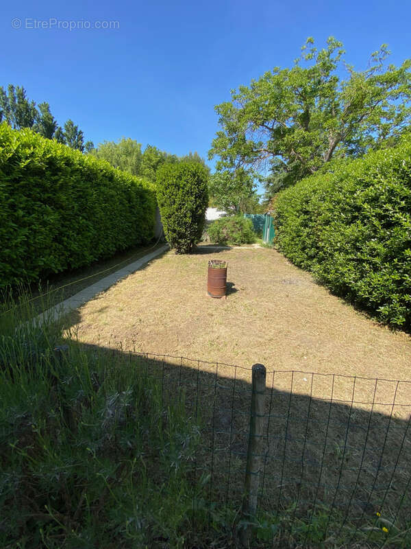 Maison à CADEROUSSE