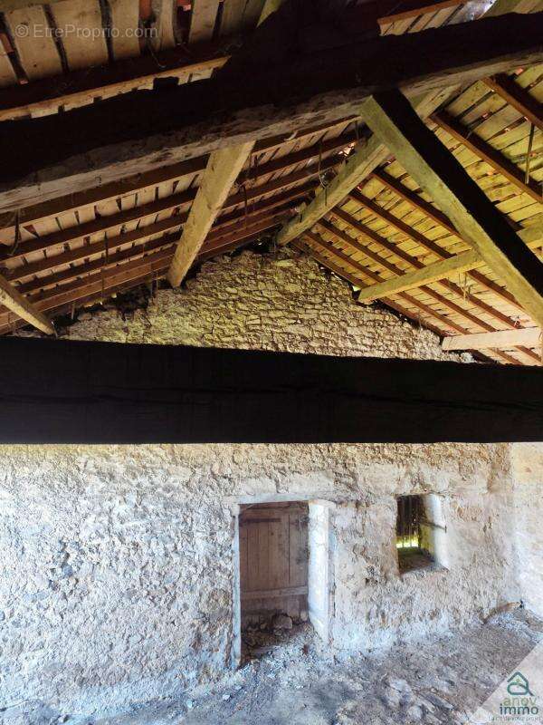 Appartement à SAINT-JUNIEN