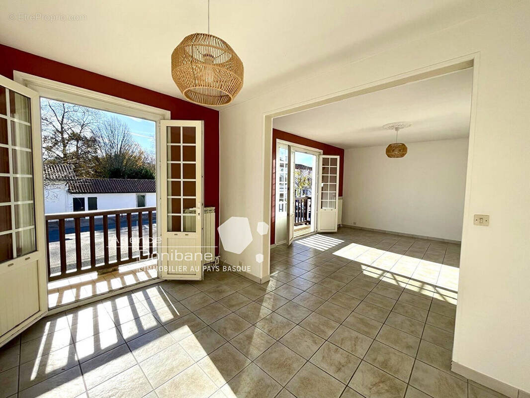 Appartement à URRUGNE