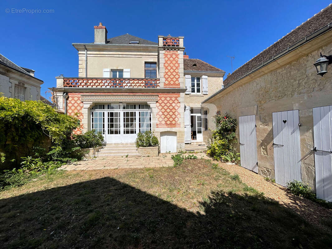 Demeure de charme à vendre sur Mamers, réf B15565 - photo 3