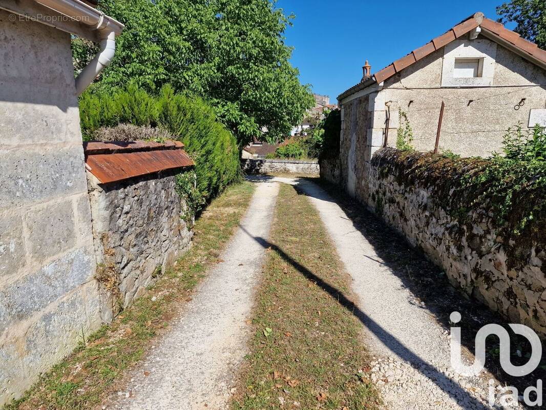 Photo 1 - Terrain à NONTRON