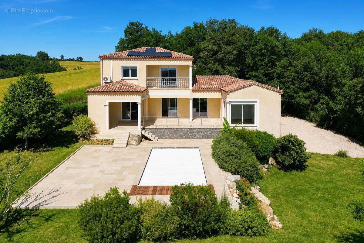 Maison à SAINT-LARY