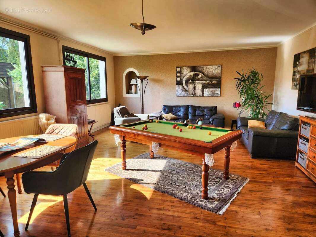 Maison à MAEL-CARHAIX