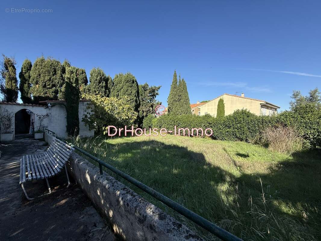 Maison à SAINT-VICTORET