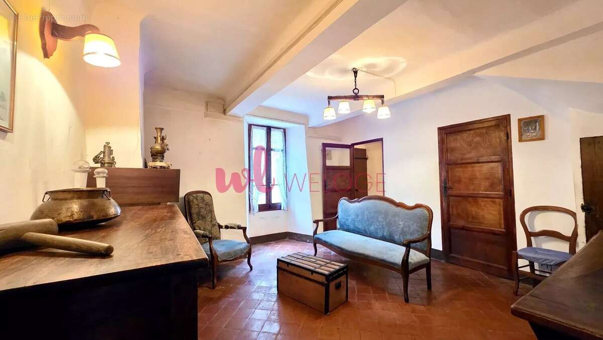 Maison à ALLEMAGNE-EN-PROVENCE