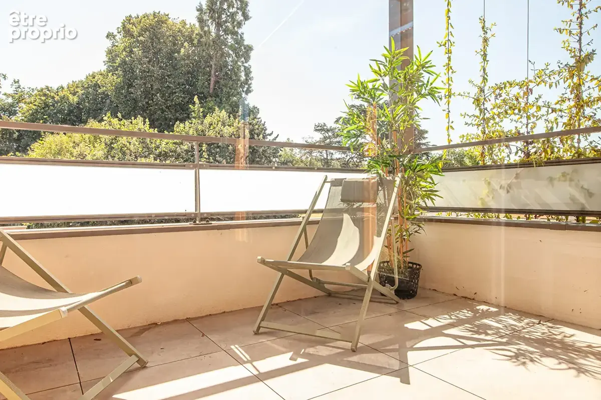 T3 récent 65,79 m² + balcon + garage - Irigny - photo 4