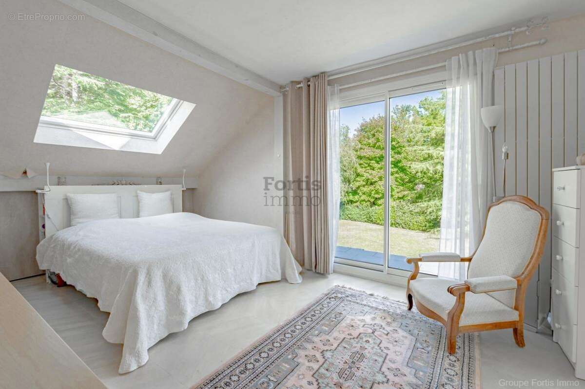 Maison à BOISSISE-LE-ROI