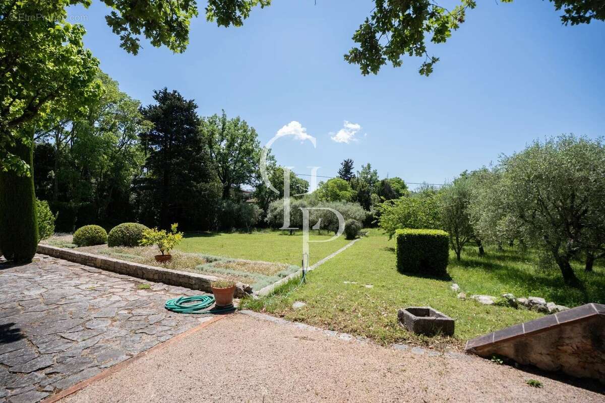 Maison à PEYMEINADE