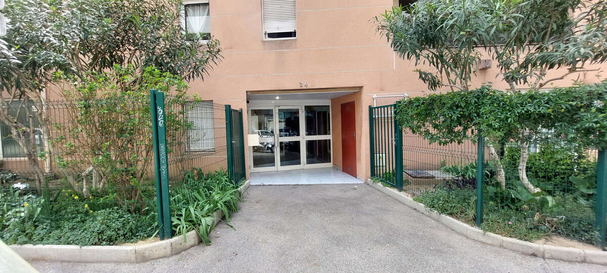 Appartement à MARSEILLE-5E