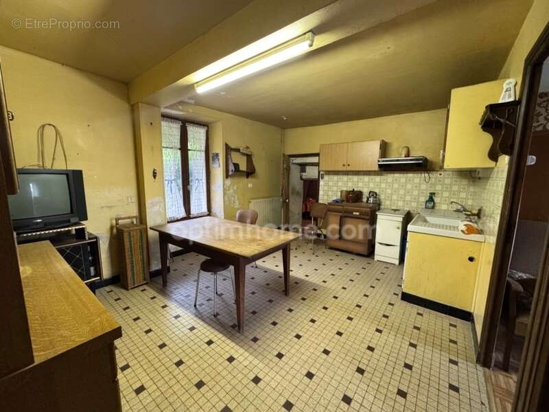 Maison à ARNAC-LA-POSTE