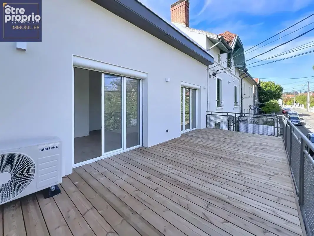Maison entièrement rénovée de 125 m² – 4 chambres, garage et jardin - photo 10