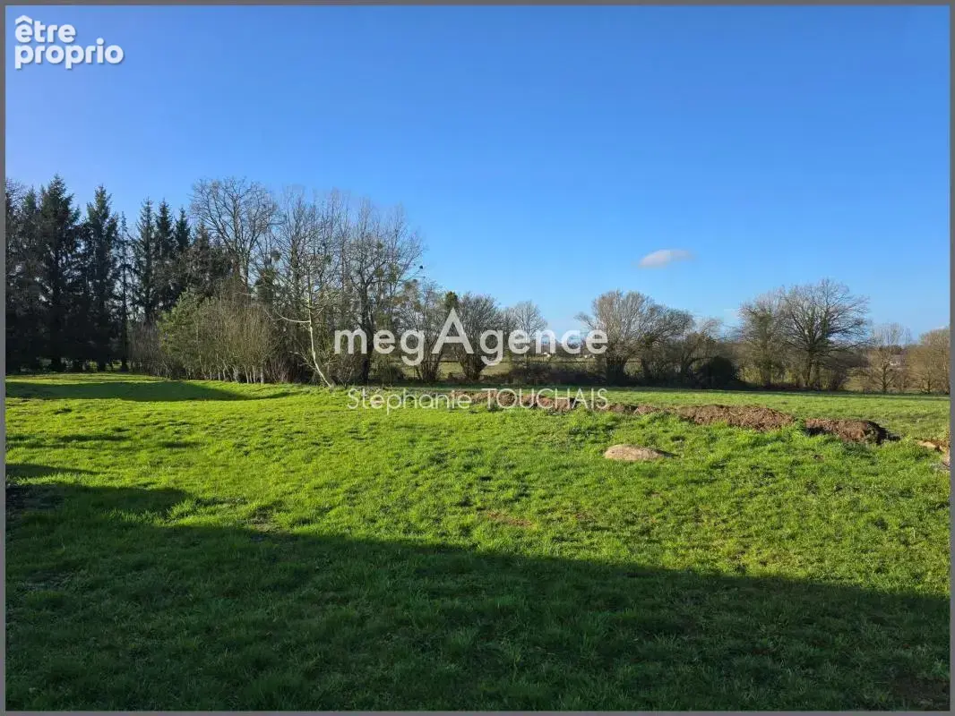 Ancienne bâtisse en pierre à rénover – Grand terrain – Beau potentiel - photo 6