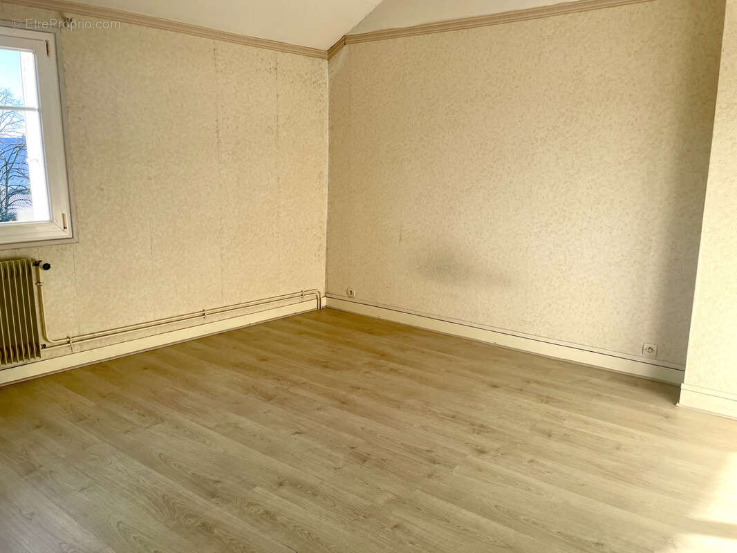 Maison à CHATELLERAULT