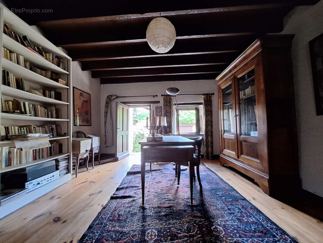 Maison à ISSERTEAUX