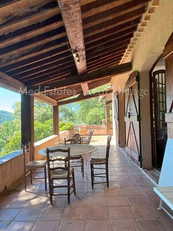 Maison à LA GARDE-FREINET