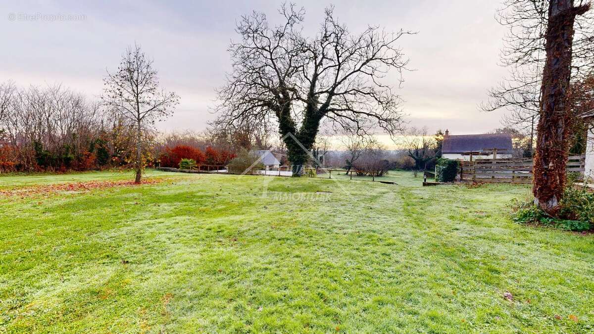 Maison à DOMPIERRE-SUR-BESBRE