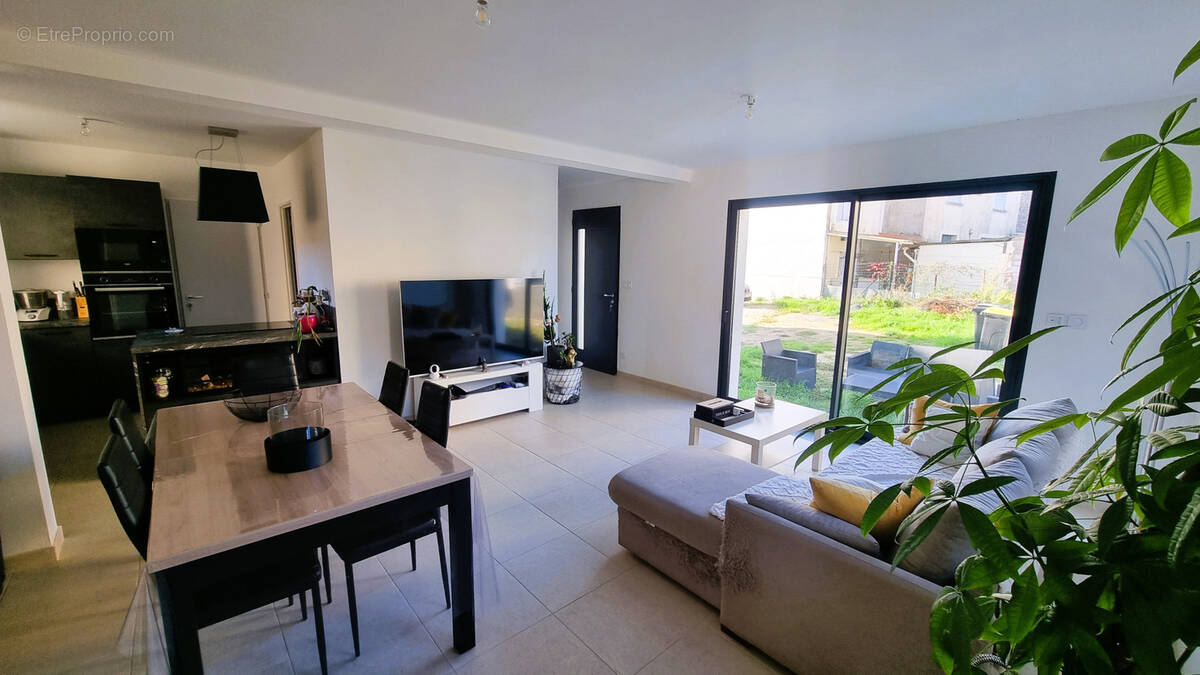 Maison à LA ROUVIERE