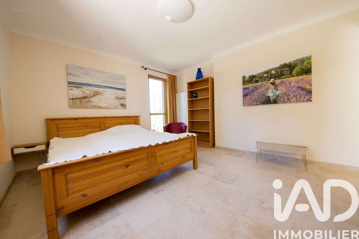 Maison 124 m² à La Roque-Sur-Pernes  - photo 9
