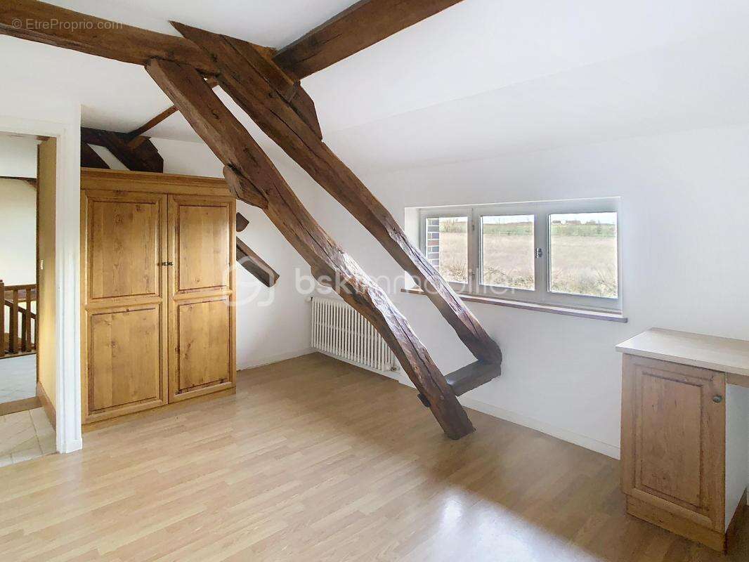 Maison à DOUCHY