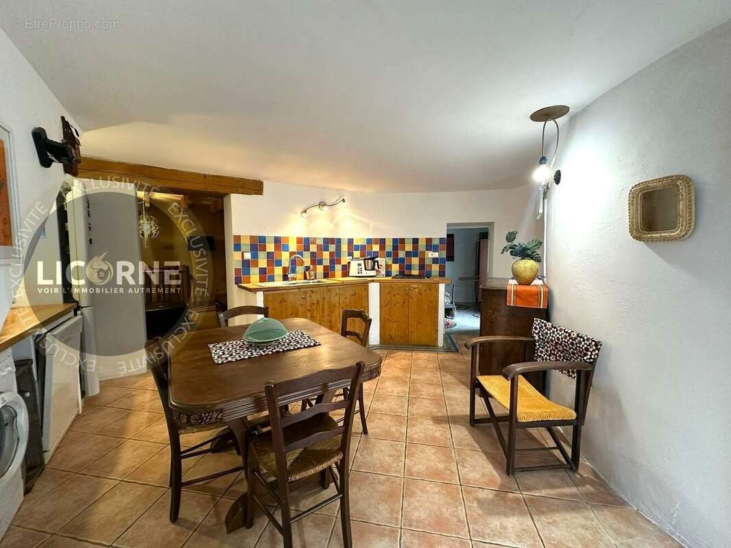 Duplex 1 -Etage 2 - Pièce à vivre - Maison à SAINT-MARTIN-DE-CASTILLON