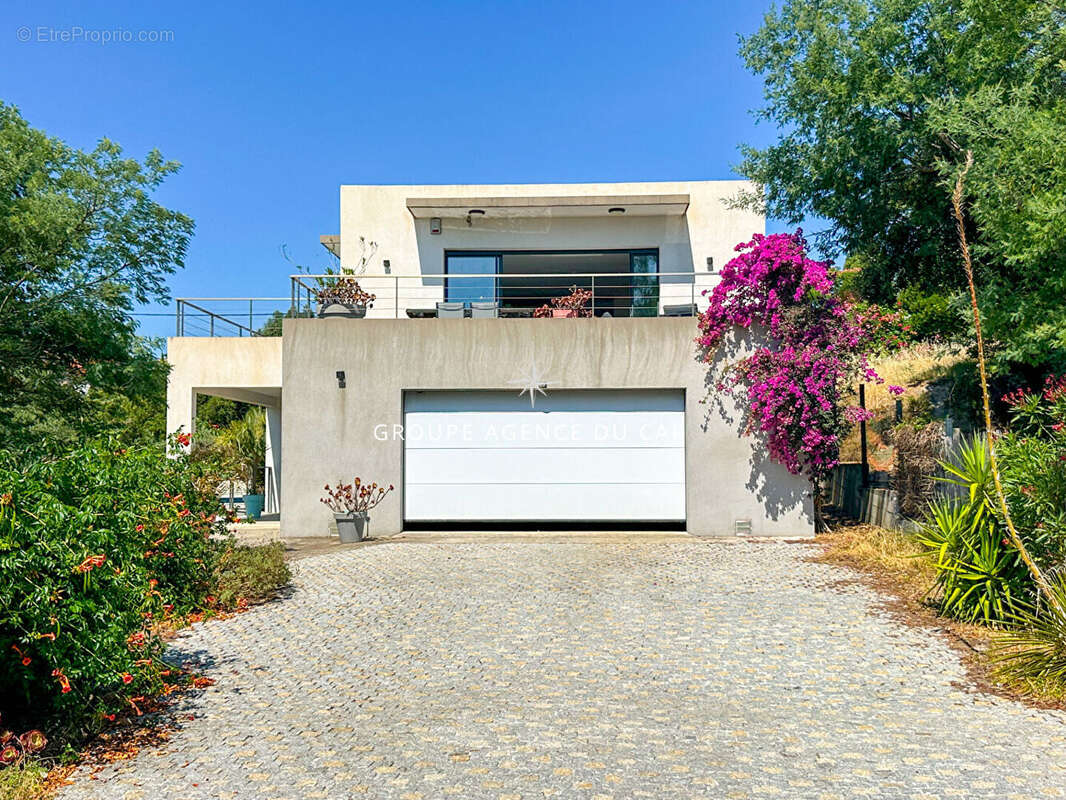 Maison à FREJUS