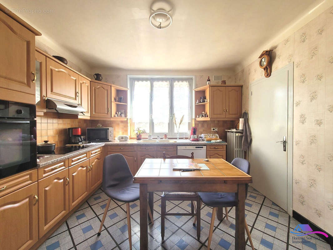 Cuissine - Maison à LE CHATELET