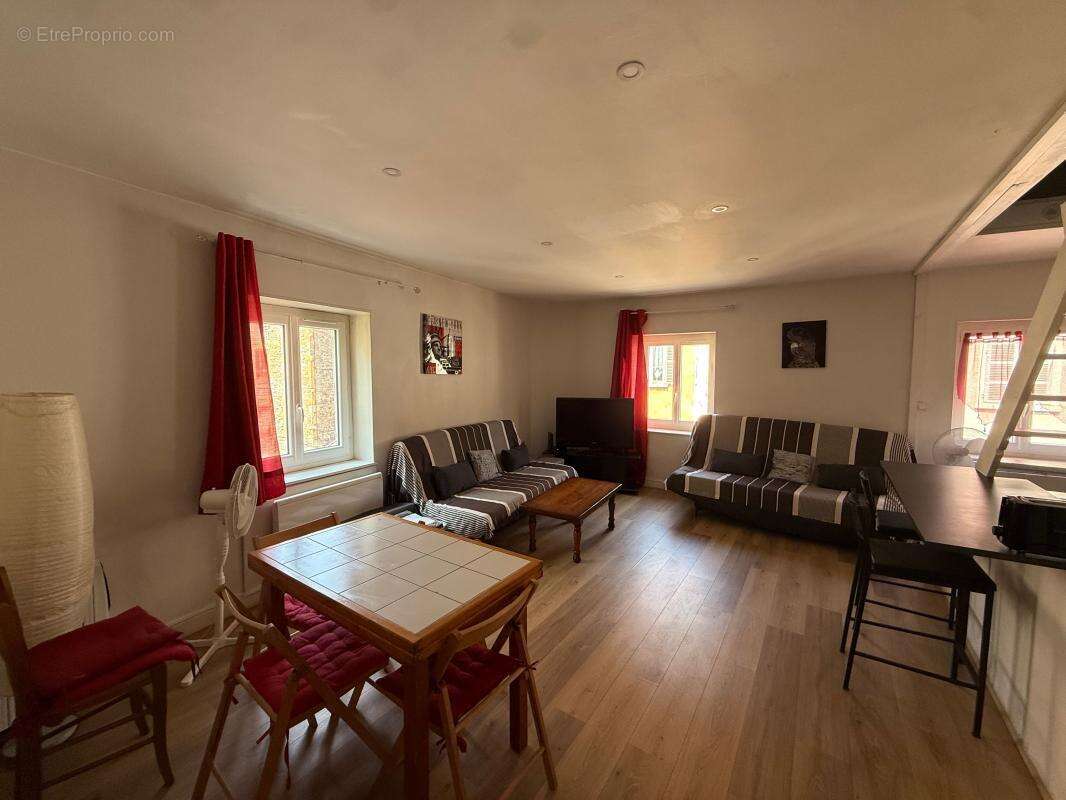 Appartement rénové centre de l'Arbresle - photo 8