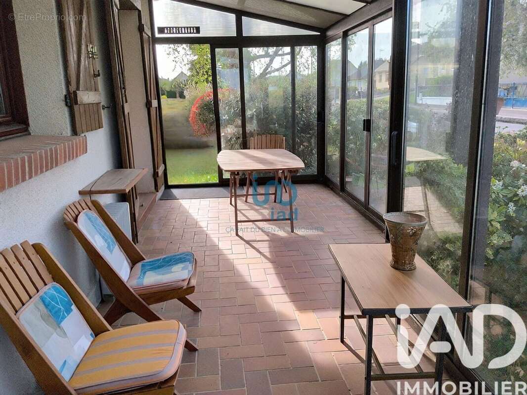 Photo 2 - Maison à SAINT-MARTIN-SUR-OCRE