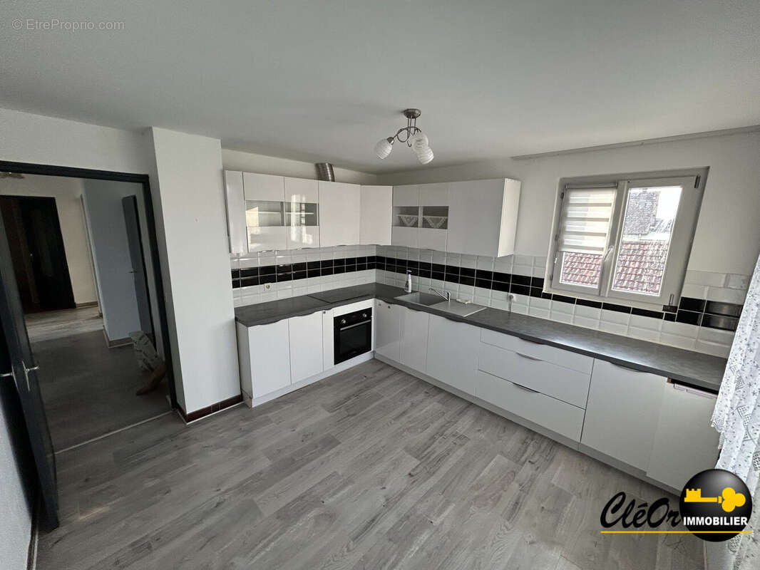 Maison 88 m² à Sornay  - photo 2
