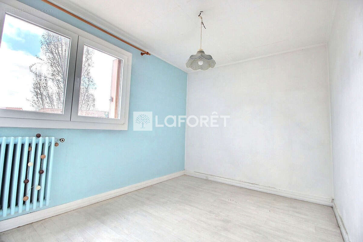 Appartement à GENNEVILLIERS