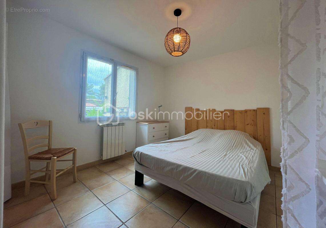 Maison à PELISSANNE