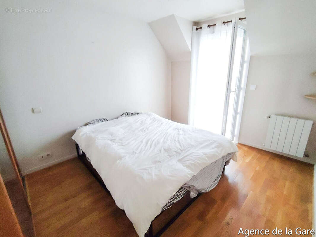 Maison à SARTROUVILLE