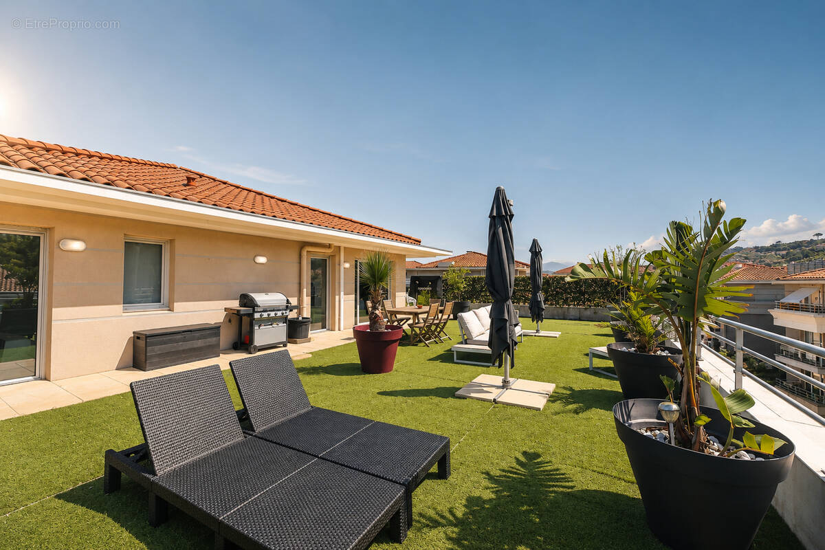 Appartement à MANDELIEU-LA-NAPOULE