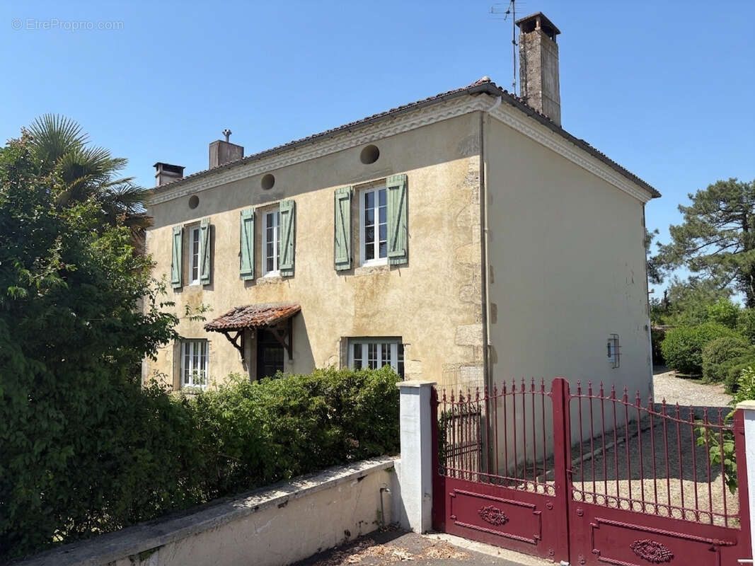 Maison à PONTONX-SUR-L'ADOUR