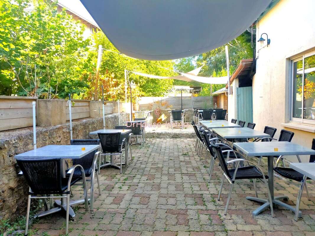 Commerce 215 m² à Vivonne  - photo 5