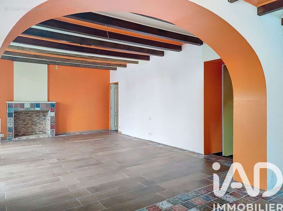 Maison 200 m² à Muron  - photo 7