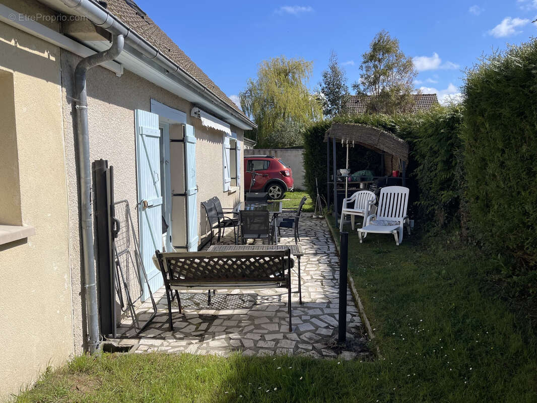 Maison à COLLEVILLE-MONTGOMERY