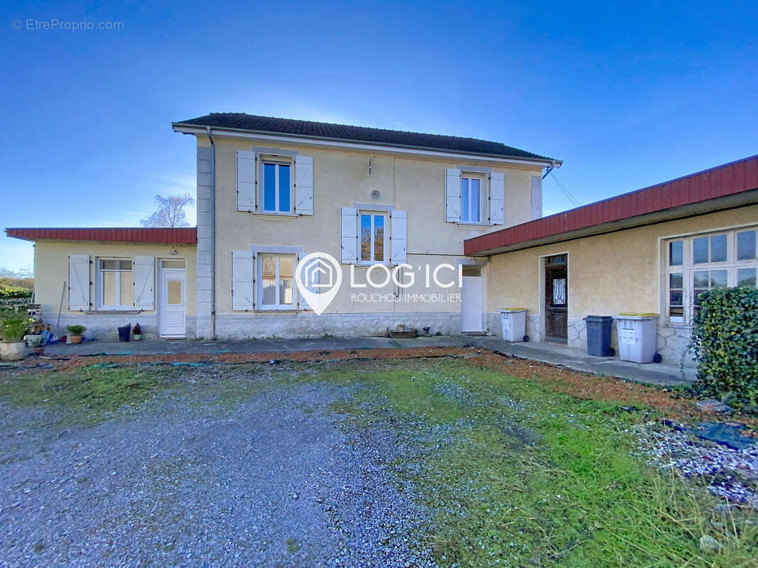 Maison à CAUBIOS-LOOS