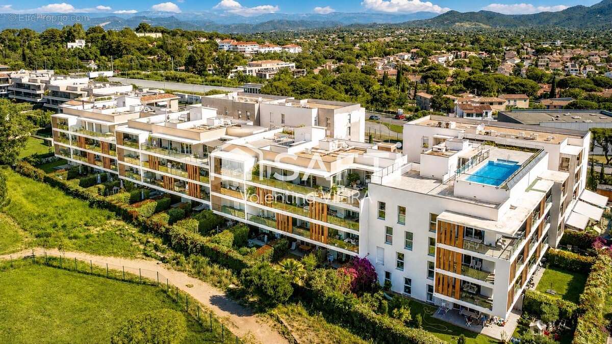 Photo 2 - Appartement à FREJUS