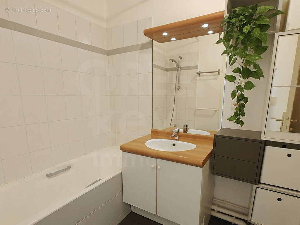 Appartement à SURESNES