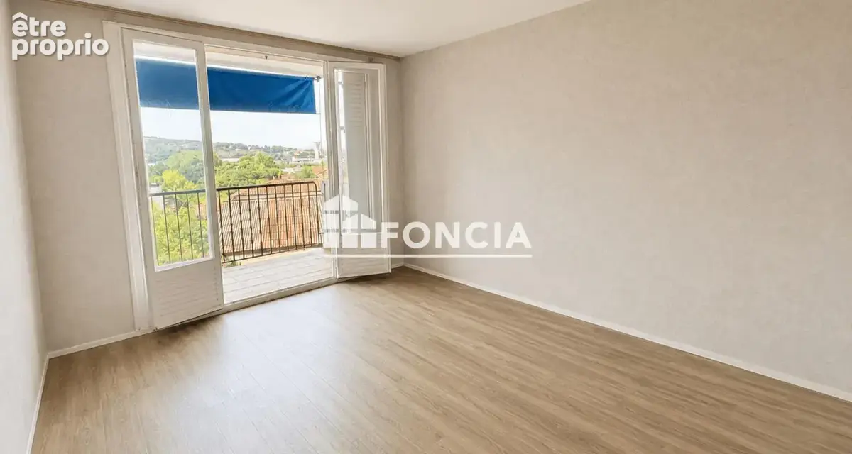 Appartement à NEUVILLE-SUR-SAONE